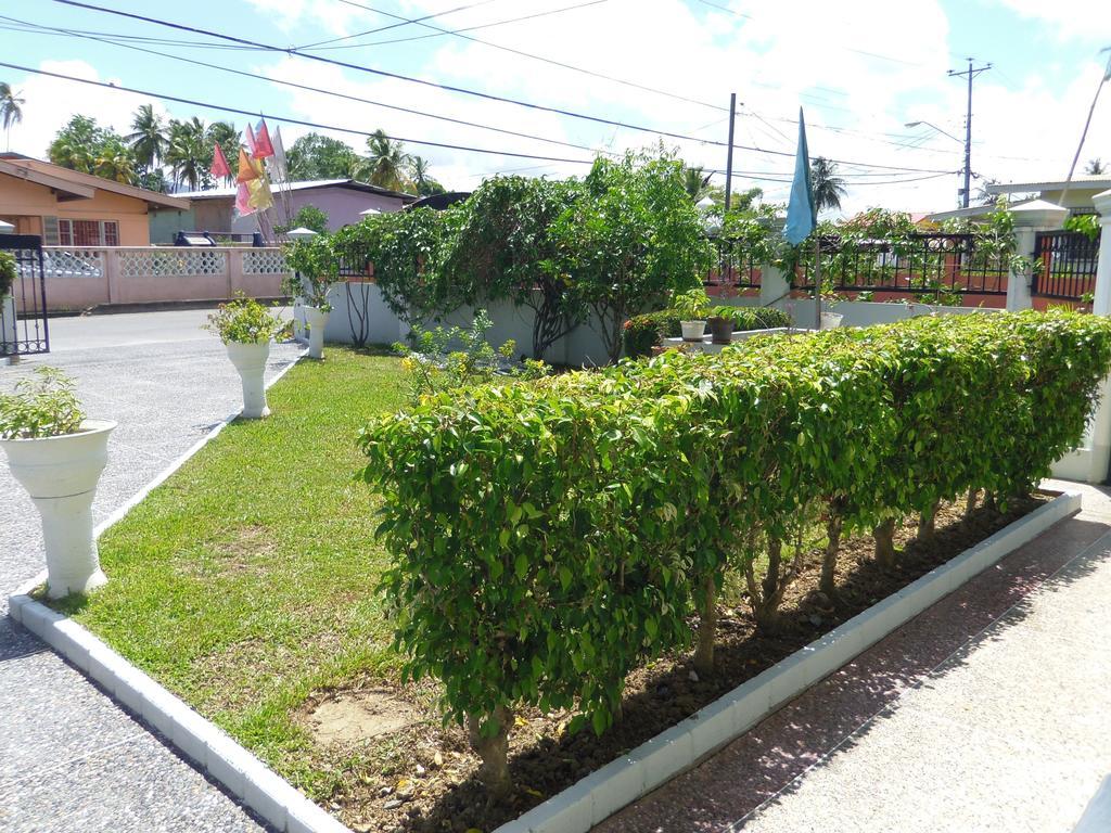 Airport Inn Piarco Extérieur photo