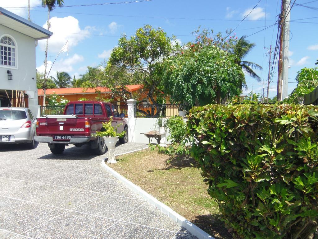 Airport Inn Piarco Extérieur photo